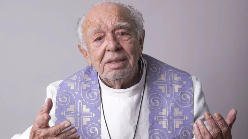 URGENTE! Morre Emiliano Queiroz, ícone da TV e teatro, aos 88 anos; SAIBA DETALHES
