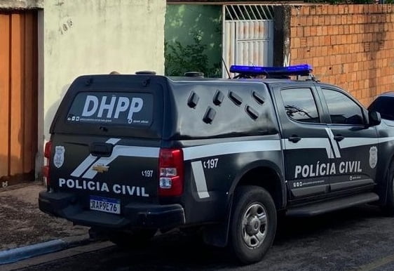Na manhã desta quarta-feira, a Polícia Civil de Cuiabá encontrou uma mulher desaparecida e um homem foragido da Justiça. As diligências do Núcleo de Pessoas Desaparecidas resultaram na localização da vítima e na prisão do suspeito, que foi conduzido para as devidas providências legais.