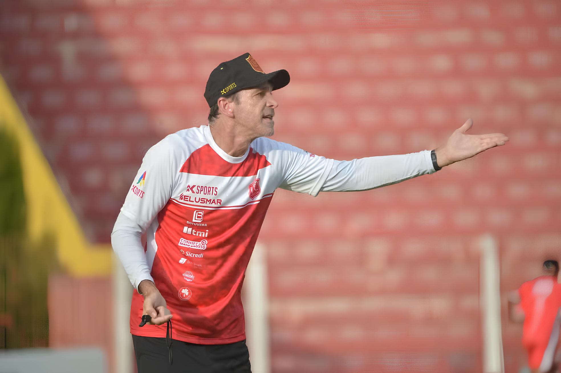 Luciano Dias, técnico do União de Rondonópolis