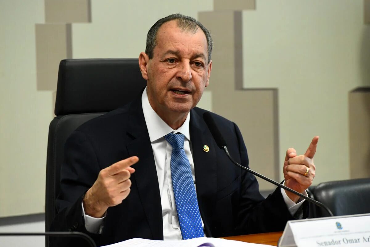 Omar Aziz defende que os presidentes brasileiros devem ser respeitados