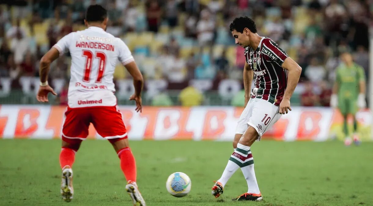 Lance de Fluminense x Internacional pela 14ª rodada do Brasileirão