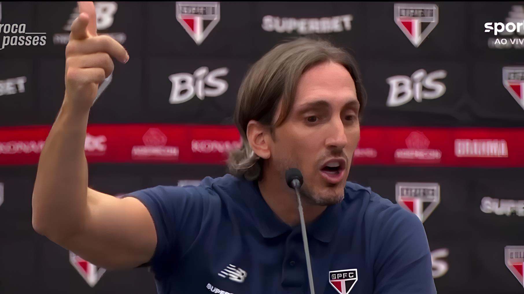 Zubeldía se enfurece com repórter após derrota do São Paulo