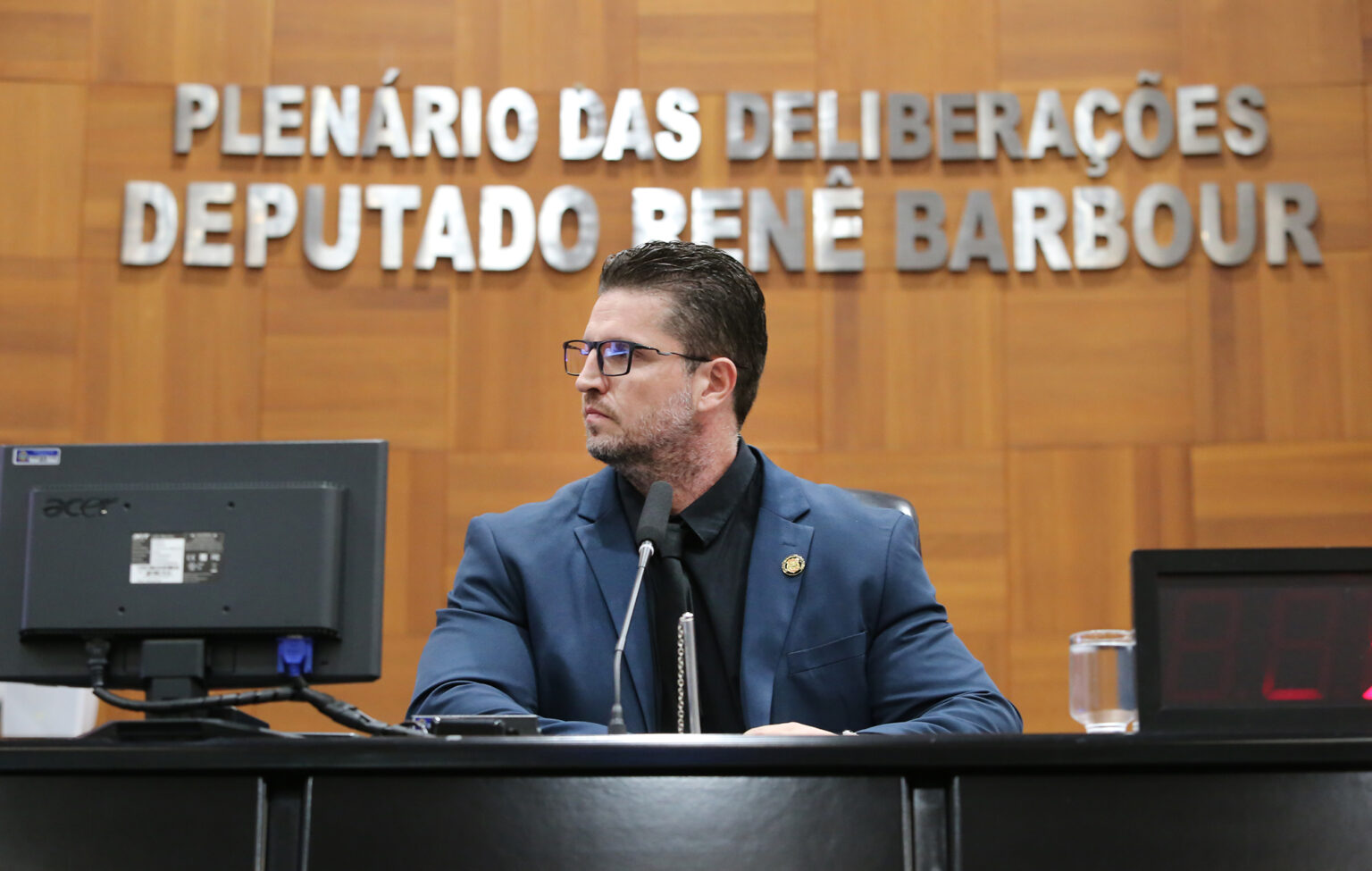Rafael Ranalli lembrou que Jayme Campos está há anos praticando a velha política que o cidadão não aguenta mais