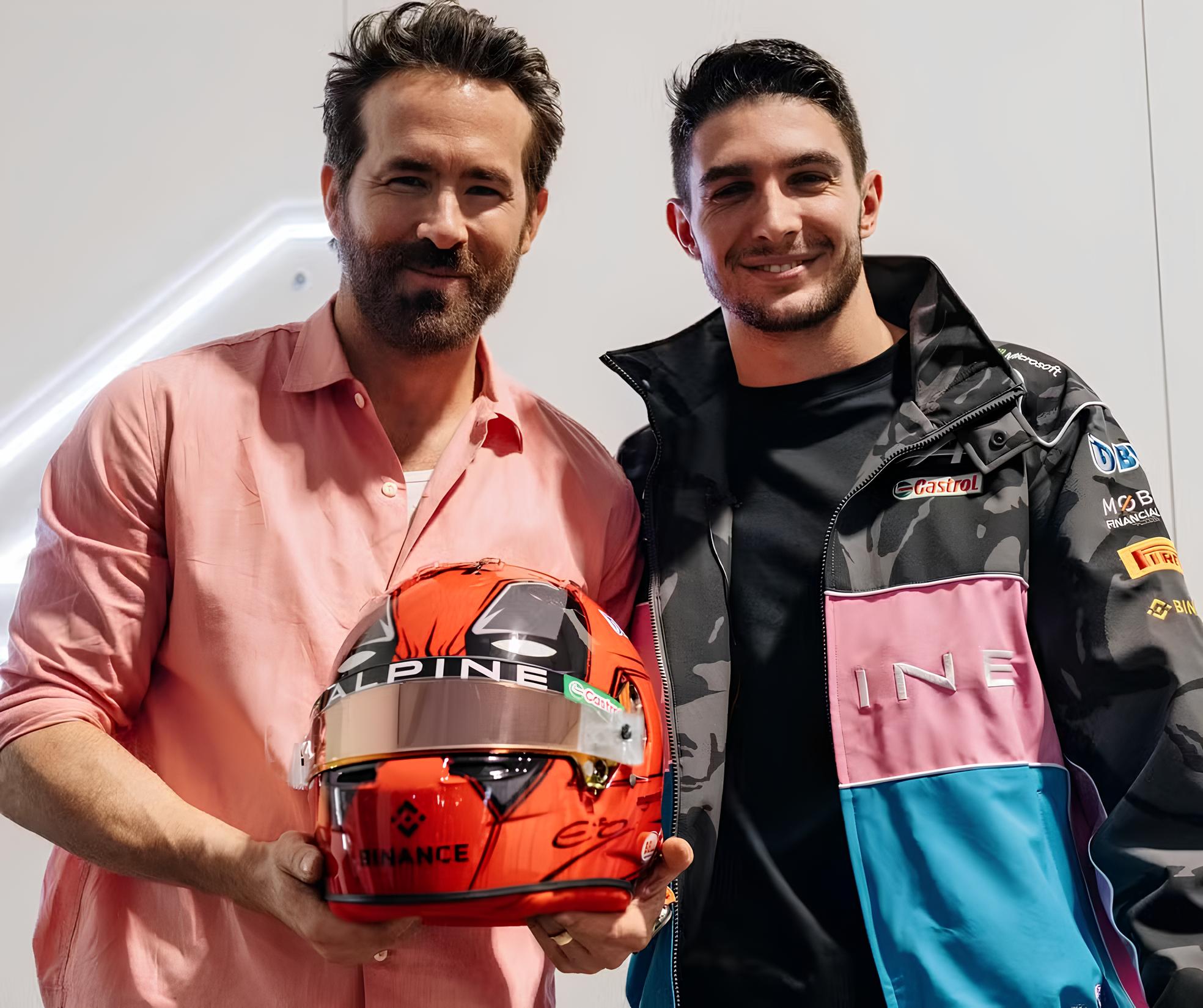 Esteban Ocon encontrou Ryan Reynolds no GP de Las Vegas da F1 em 2023