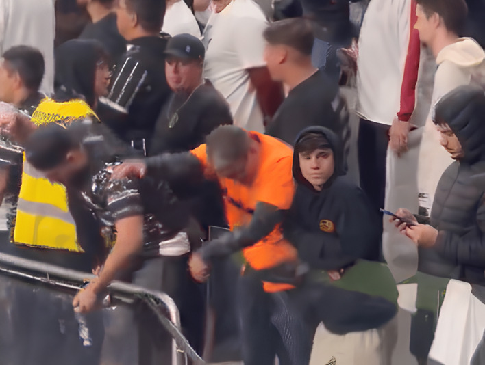 Torcedores do Corinthians são flagrados debochando de gremistas por enchentes no RS