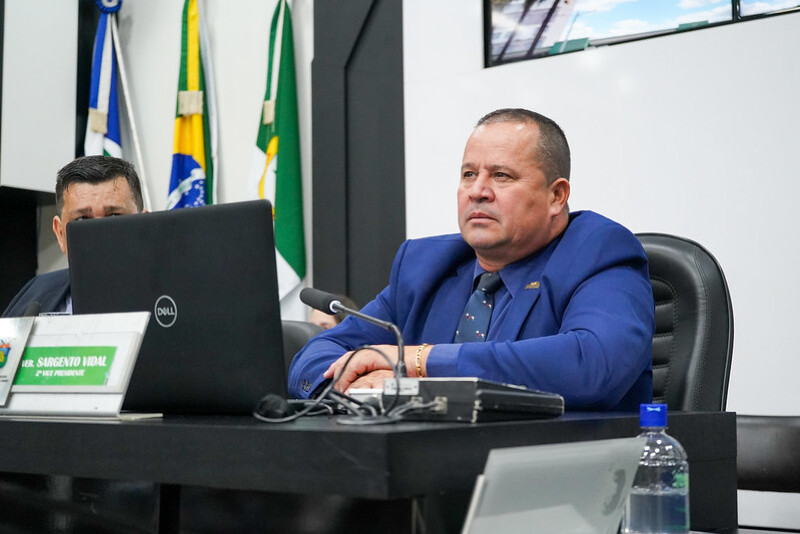 Sargento Vidal critica falta de quórum e cancela sessão