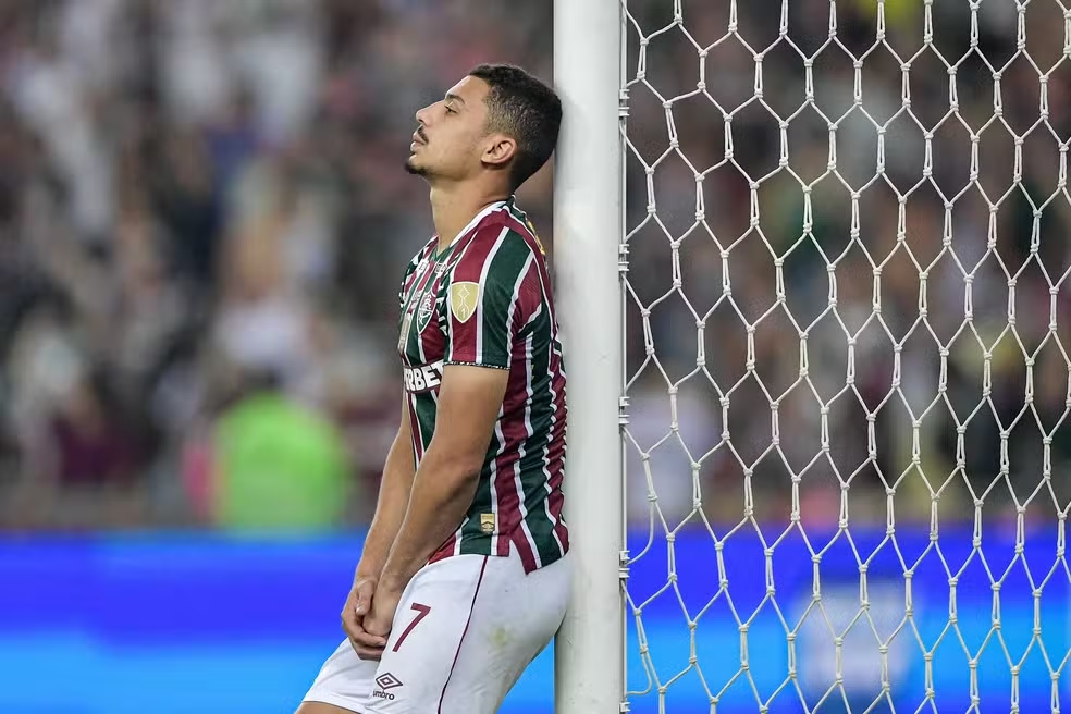 Fluminense encaminha venda de André para o Wolverhampton por 25 milhões de euros
