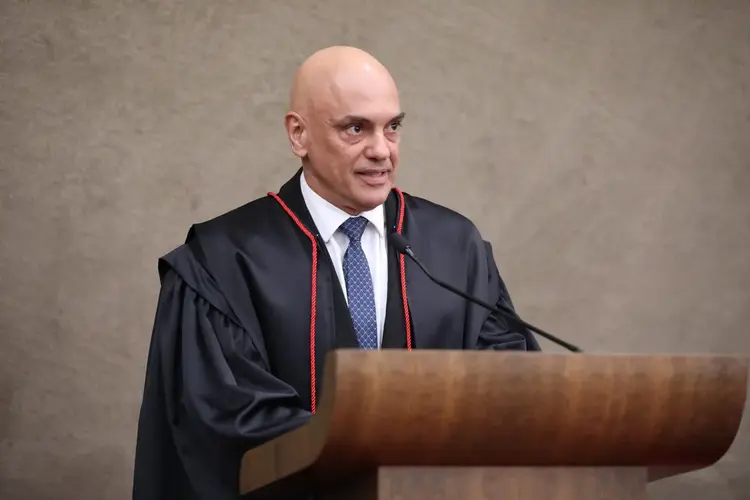 URGENTE: Alexandre de Moraes emite ordem de suspensão da plataforma X no Brasil; ENTENDA OS MOTIVOS