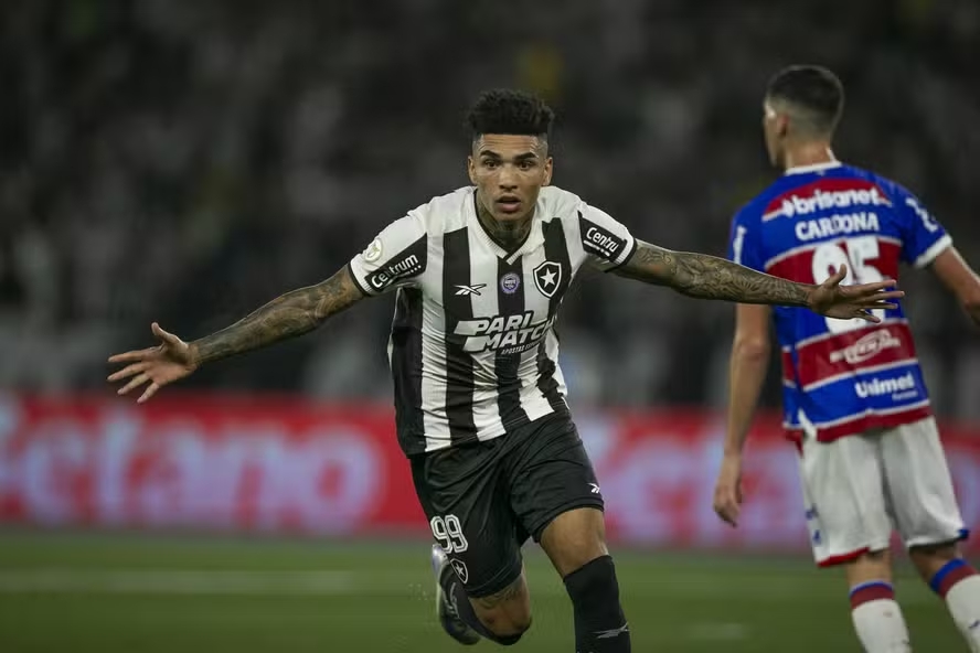 Cuiabano Igor Jesus marcou para o Botafogo contra o Fortaleza