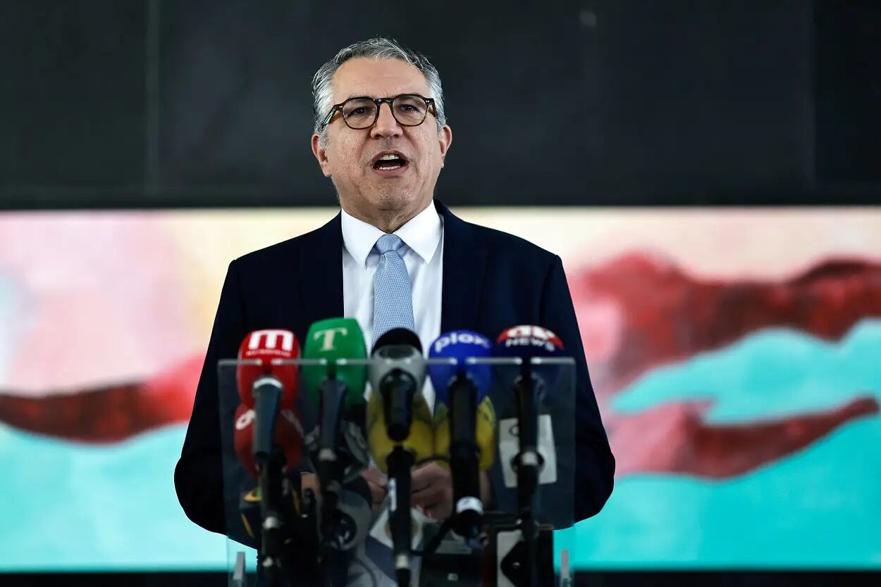 Ministro Padilha Reforça Necessidade de Cumprimento das Leis no Brasil