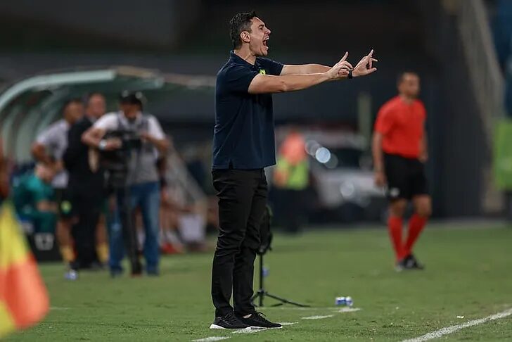 Gol anulado gera polêmica e questionamentos sobre a arbitragem