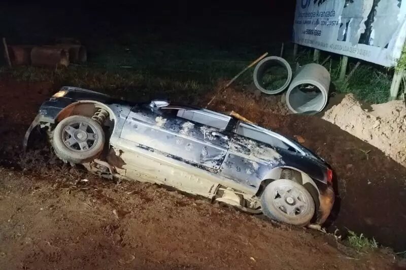 Homem embriagado acelerou e atropelou três pessoas em posto de combustíveis em Maravilha