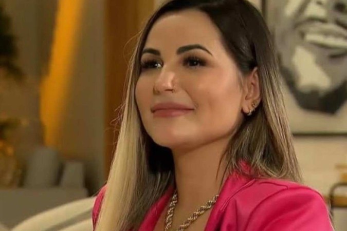 Deolane Bezerra deixa presídio em PE pela segunda vez e agradece fãs; VEJA VÍDEO