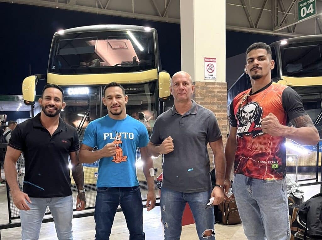 Atletas de Sinop embarcam para disputar o Jungle Fight 130 em São Paulo