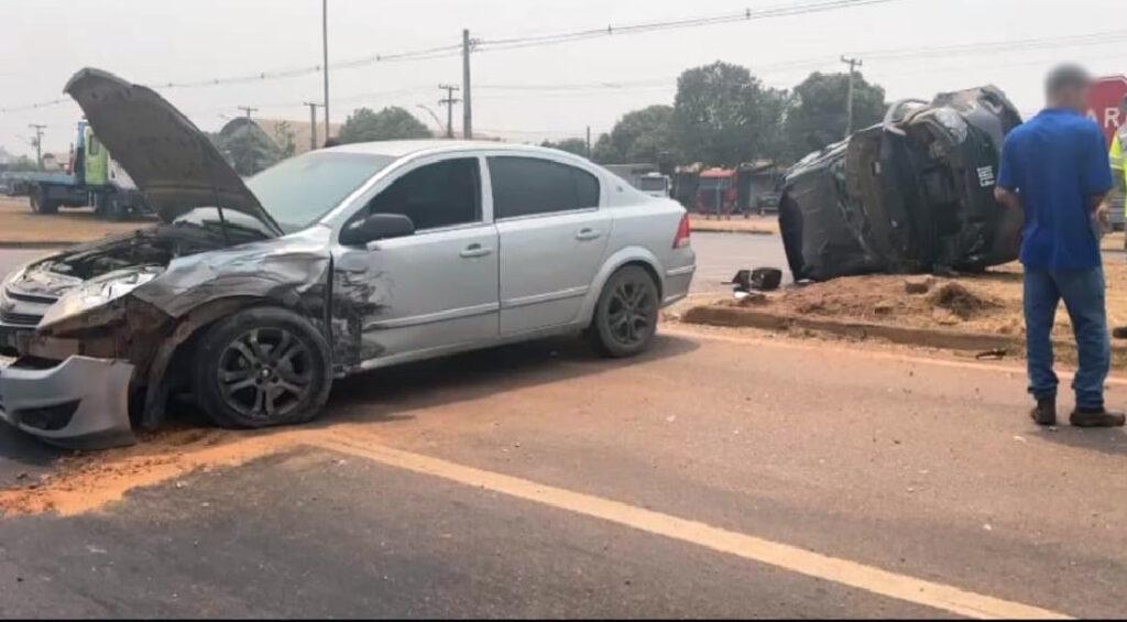 Acidente grave na BR-163: Colisão entre dois veículos deixa motorista ferido em Sinop
