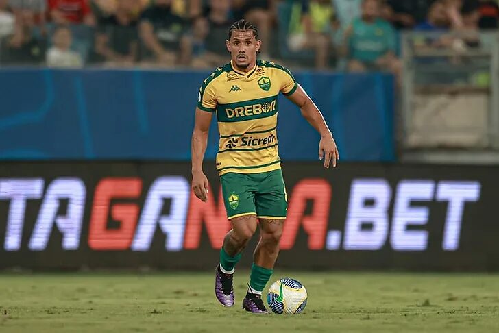Fernando Sobral atinge marca de 100 jogos pelo Cuiabá