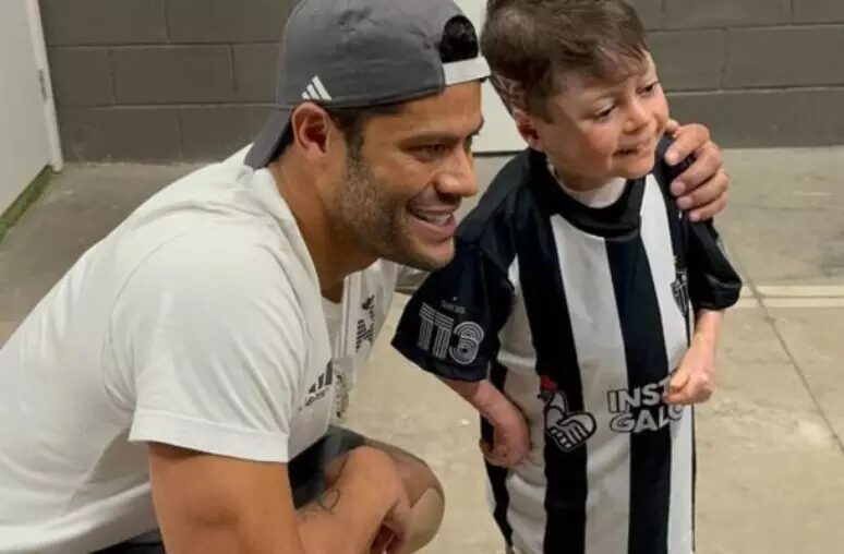 Torcedor do Vasco faz pedido direto a Hulk: "Pega leve com o Vasco"