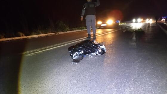 Carro atropela e mata dois homens em rodovia de MT