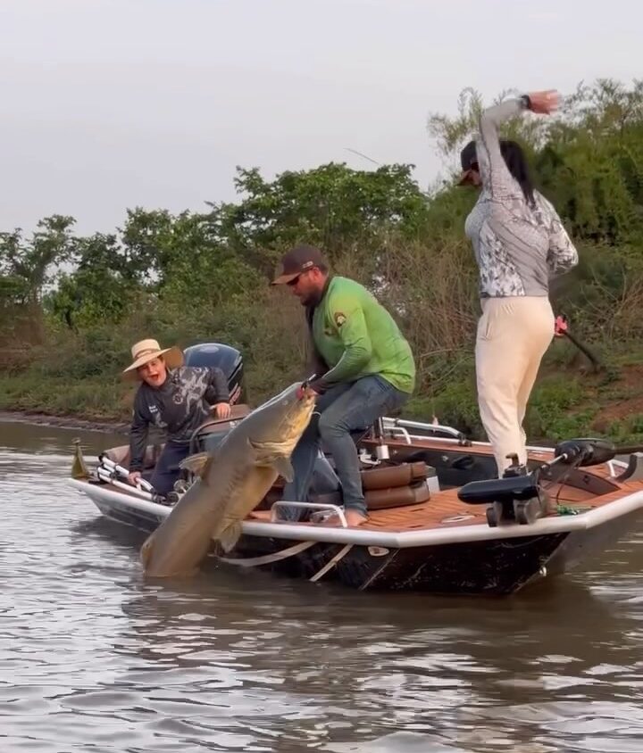 Sabrynne Mariot dá show e fisga um jauzão no coração do Pantanal