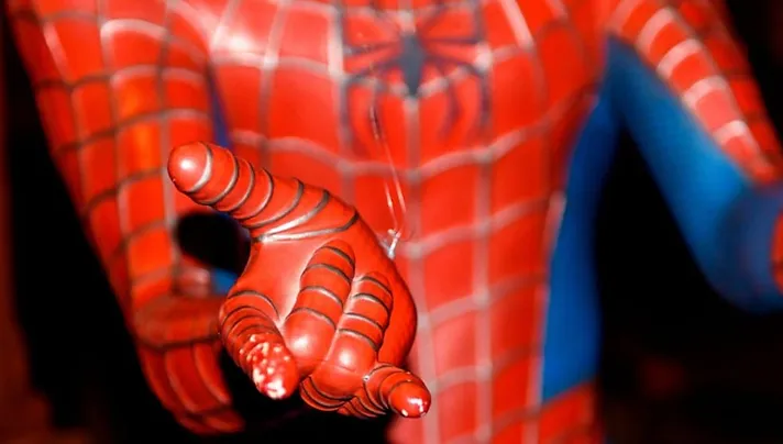 Cientistas criam material semelhante à teia do Homem-Aranha; VEJA VÍDEO