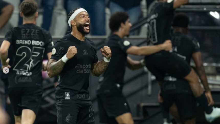 Corinthians goleia Athletico-PR e deixa a zona de rebaixamento