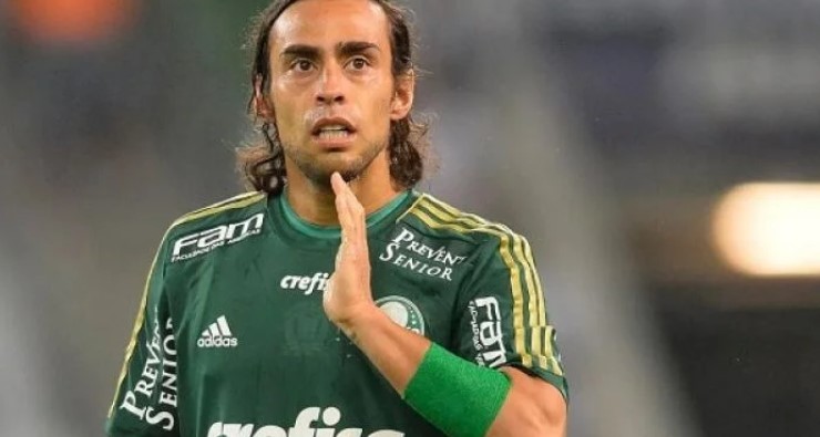 Jorge Valdivia é preso no Chile sob acusação de abuso sexual