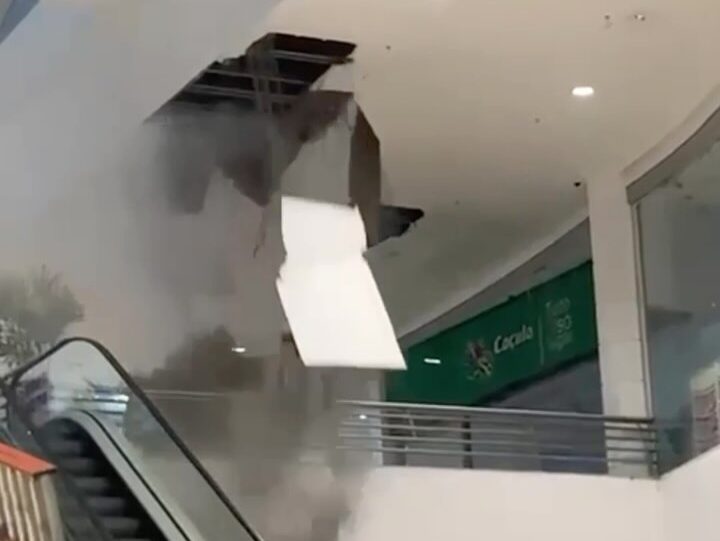 Teto desaba no Shopping Partage em São Gonçalo durante chuva intensa e causa pânico em clientes; VEJA VÍDEO