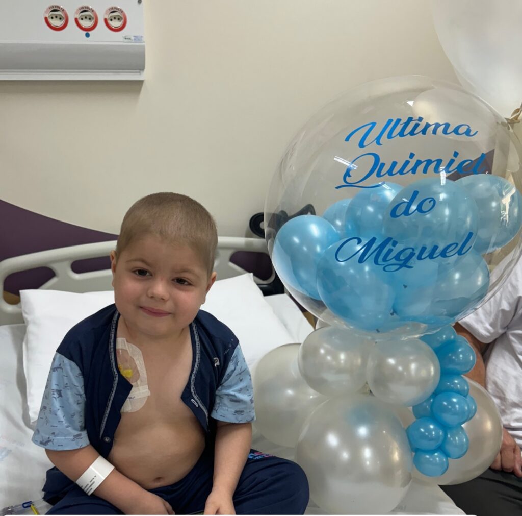 Menino de 5 Anos Vence o Câncer e Emociona o Brasil Inteiro