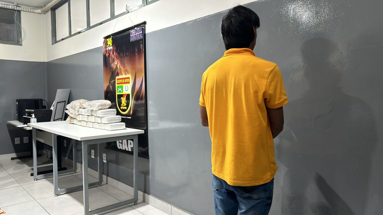 Polícia Prende Jovem com 40 Kg de Maconha em Várzea Grande