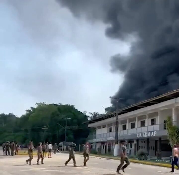 Incêndio de grandes proporções atinge o CECMA em Manaus; VEJA VÍDEO