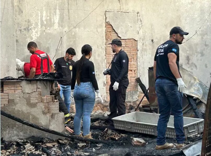 Três homens morrem carbonizados dentro de agência de turismo