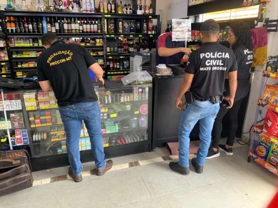 Polícia Civil e Procon miram vendedores de cigarros eletrônicos em Cuiabá