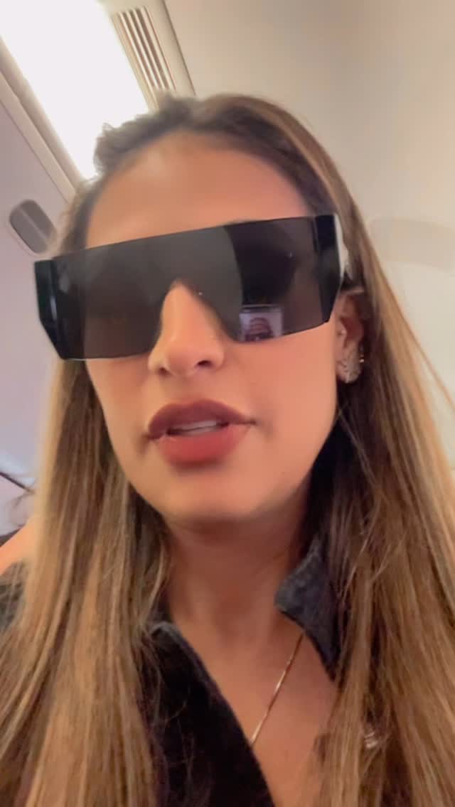 Voo das estrelas? Simone Mendes tem encontro inesperado com famosos; VEJA VÍDEO