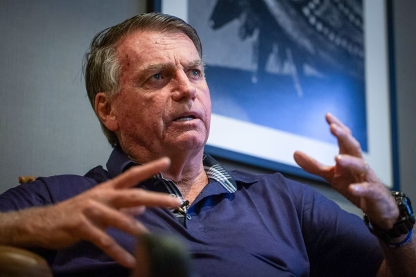 Bolsonaro Critica Fim da Jornada 6x1 e Propõe Alternativa Baseada no Empreendedorismo