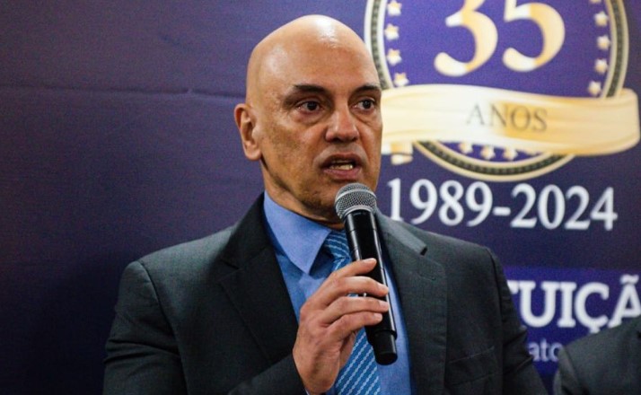 Alexandre de Moraes defende regulamentação da internet no Brasil