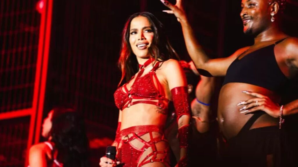 Anitta repreende fã no Rock The Mountain e celebra indicação ao Grammy 2025; VEJA VÍDEO