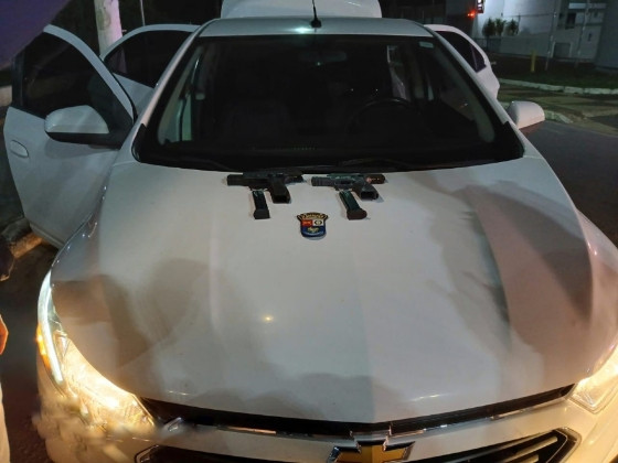 Dupla é detida em Cuiabá após roubo de veículo de motorista de aplicativo