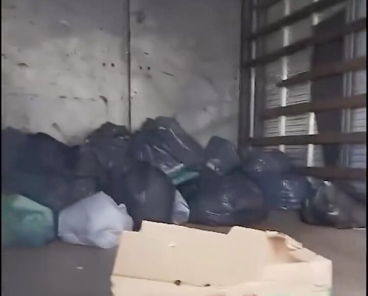 Moradores de SP protestam contra falta de coleta de lixo: "Vou jogar tudo na prefeitura"; VEJA VÍDEO