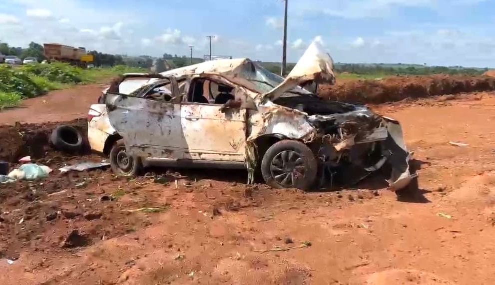 Ultrapassagem Mal Sucedida Provoca Capotamento na BR-163