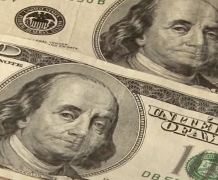 Dólar sobe, Ibovespa cai e Bitcoin se aproxima de US$ 100 mil, veja os destaques do mercado nesta quinta-feira; VEJA VÍDEO