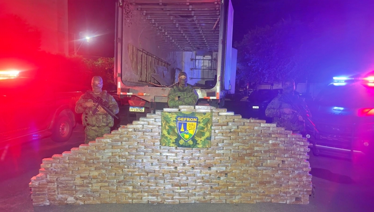 Motorista é preso com carga de meia tonelada de cocaína