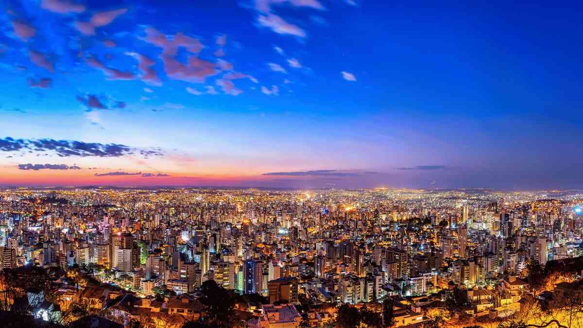 Moradores denunciam obras inacabadas e descaso em Belo Horizonte; VEJA VÍDEO