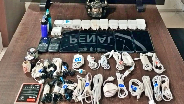 Polícia Penal Confisca Celulares e Materiais Ilícitos na Penitenciária Mata Grande