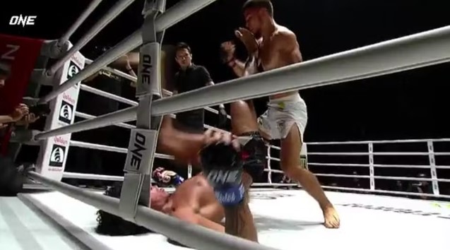 Harlysson Nunes Brilha com Pedalada Demolidora e Nocauteia Russo no ONE Friday Fights