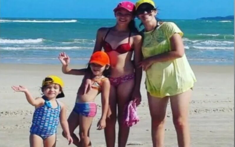 mãe e filhas