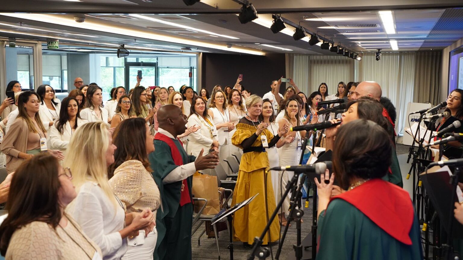 Senadora Margareth Buzetti intensifica ações contra feminicídio em eventos em São Paulo