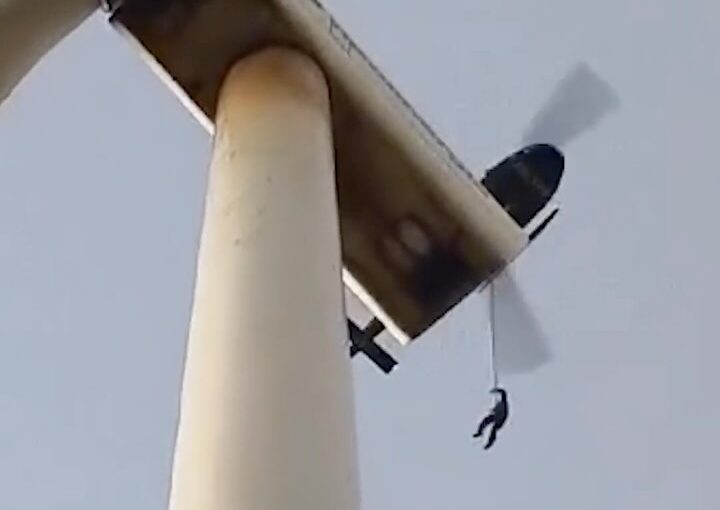 Trabalhadores em risco são resgatados por helicóptero em cima de torre em chamas no RN; VEJA VÍDEO