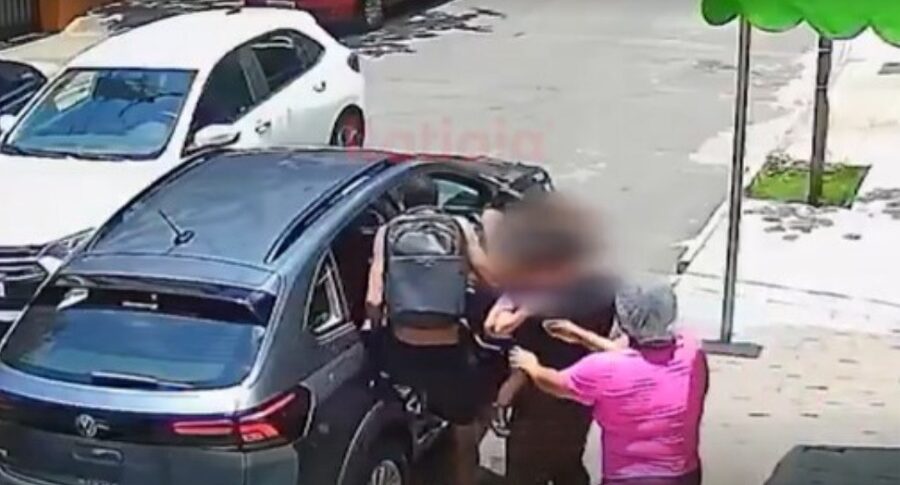 Mulher tem carro novo roubado ao buscar a filha de 4 anos na escola em BH; VEJA VÍDEO
