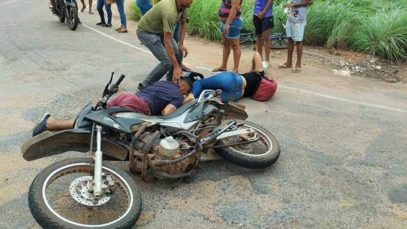 Acidente entre Moto e Ciclista Mata um Idoso e Deixa Casal Ferido