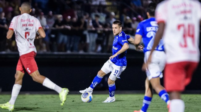 Bragantino e Cruzeiro Empatam no Brasileirão e Enfrentam Desafios Cruciais na Classificação